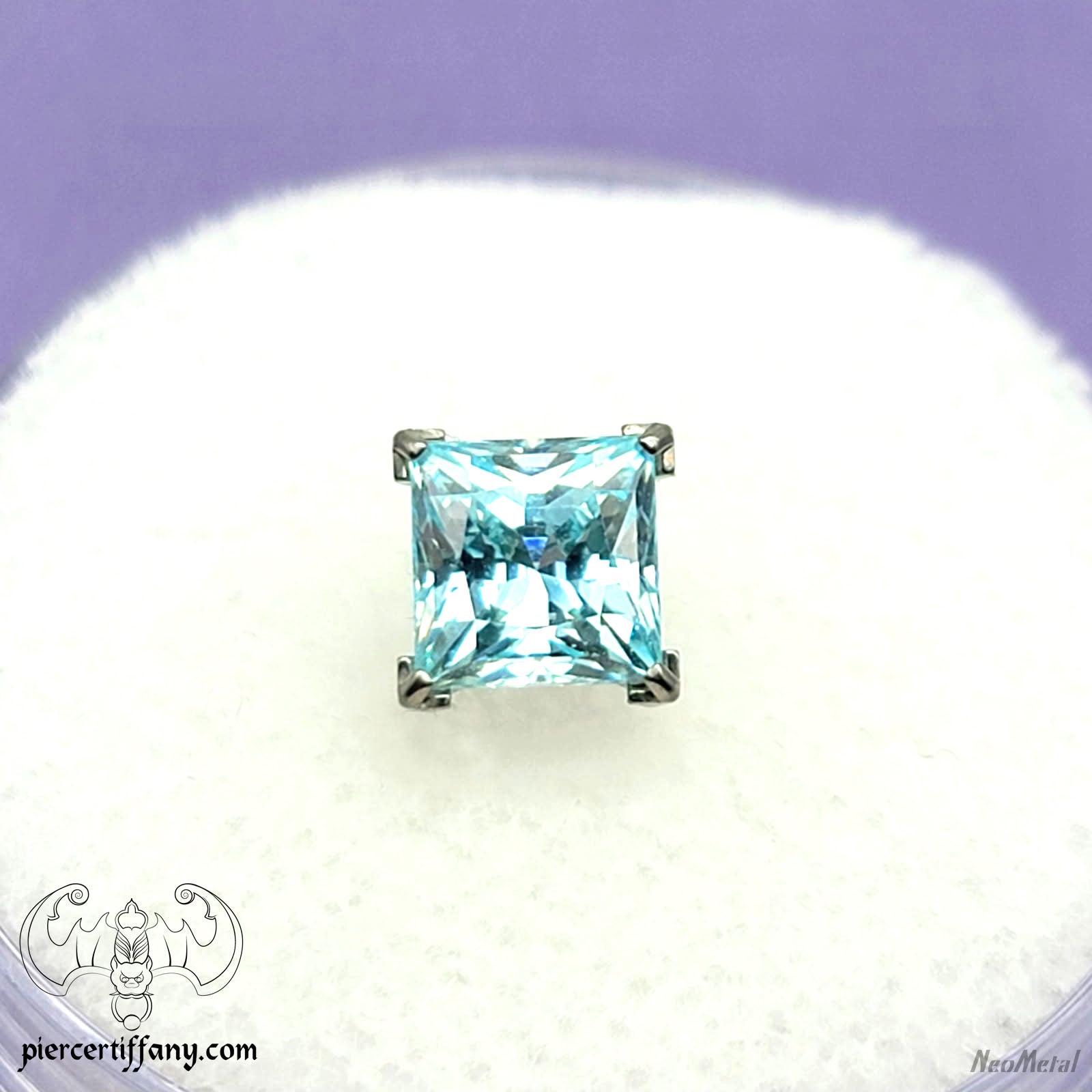 Threadless Piercing End Princess Gem NeoMetal Threadless End Titanium | Piercings by Tiffany