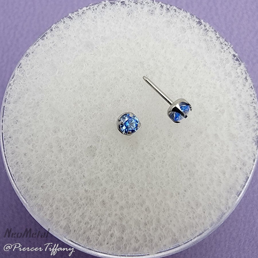 Round Gem Prong Set NeoMetal Threadless End Titanium